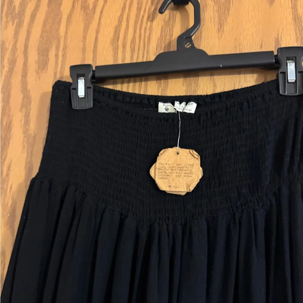 NWT Tree of Life, Black Size S/M. Gauzy Airy Coulottes , Wide Leg, Capris. Boho - Picture 10 of 14